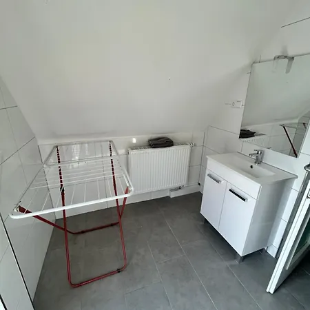 Quarto em Acomodações Particulares Monteurzimmer, Business-room, 1-bett, 2-bett, 3-bett, Kueche, Smart-tv *