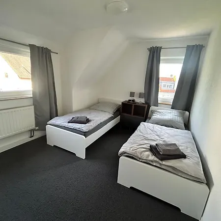 Monteurzimmer, Business-room, 1-bett, 2-bett, 3-bett, Kueche, Smart-tv